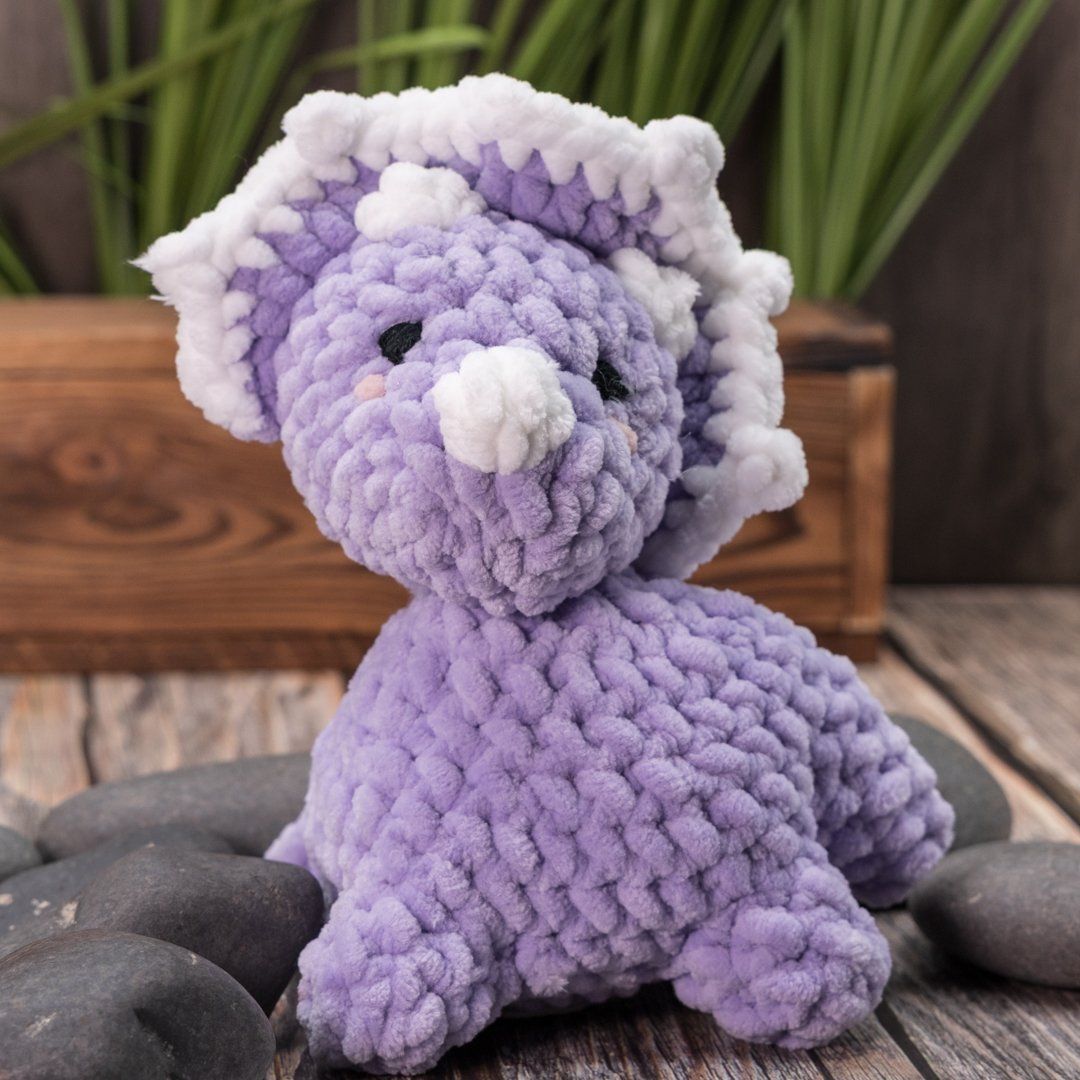 Amethyst Dino plushie