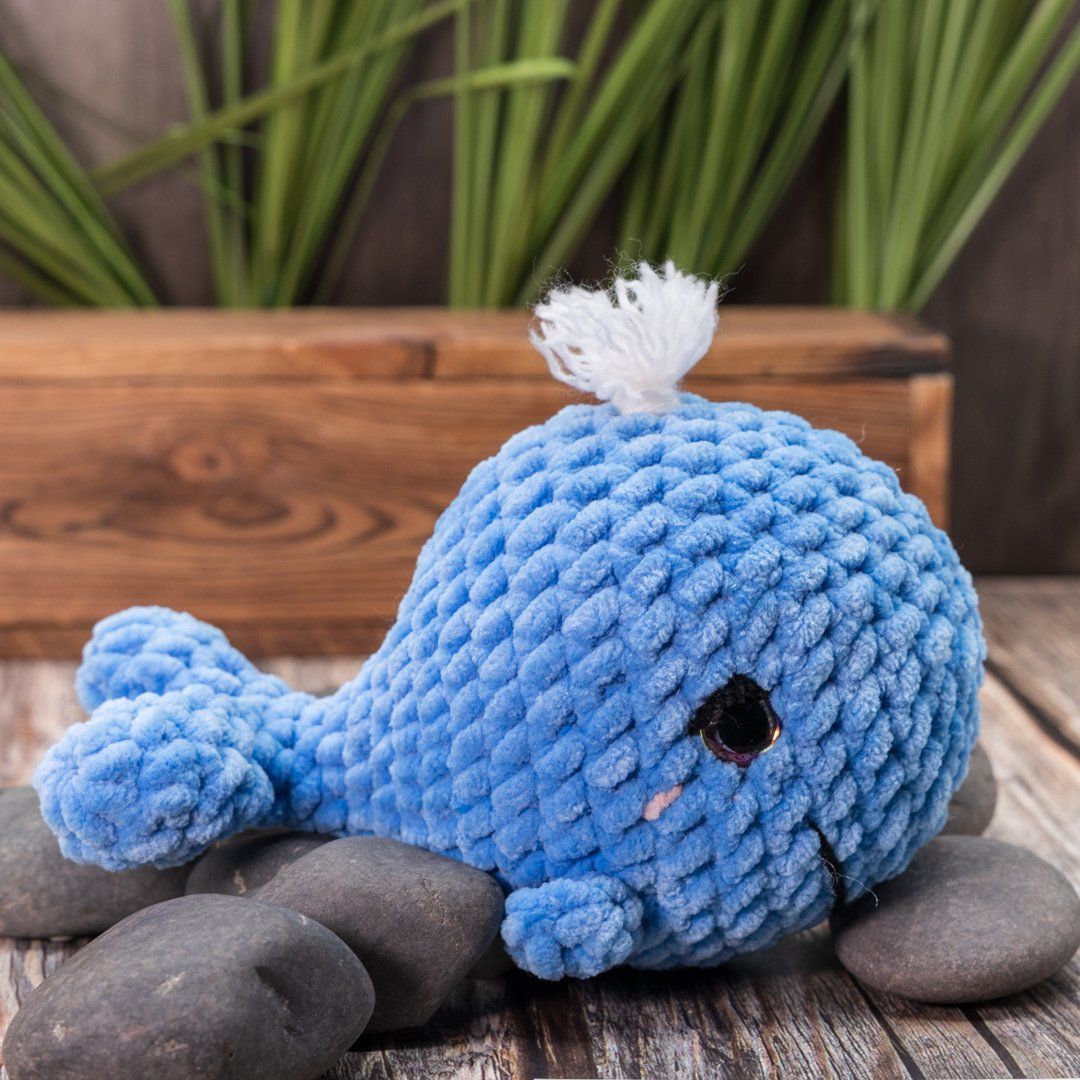 BluSpout Whale plushie