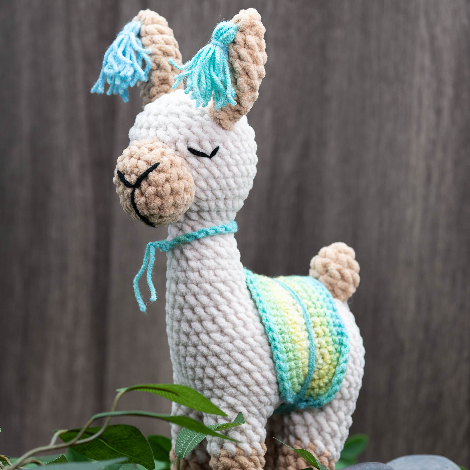 Diva Llama, a handmade crochet plushie