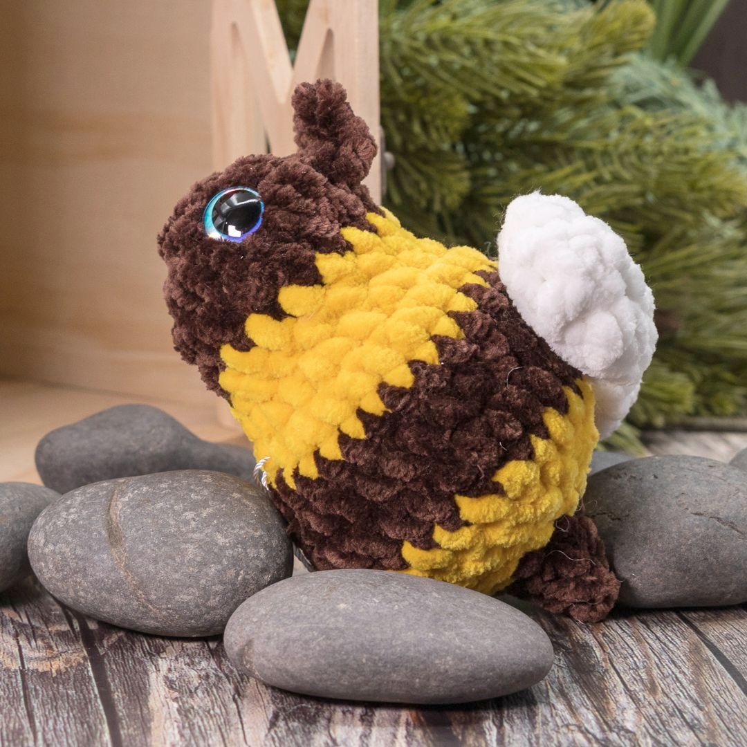 Golden Puffbee plushie