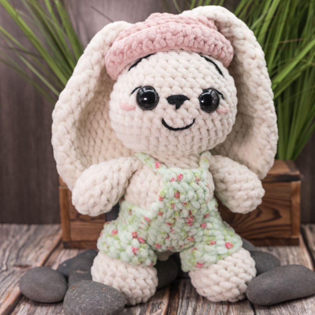 Honeyhug Bunny plushie