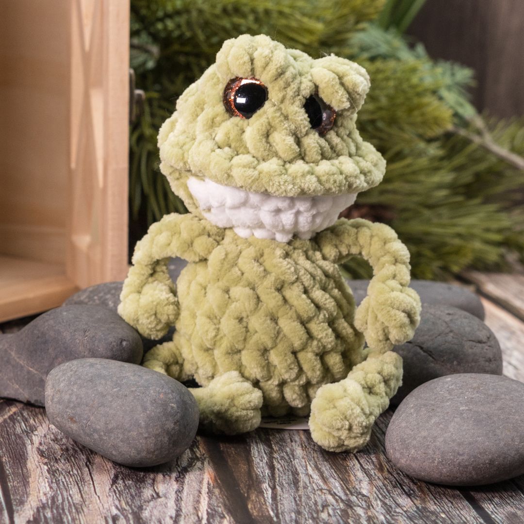 Leggy McFrogface plushie
